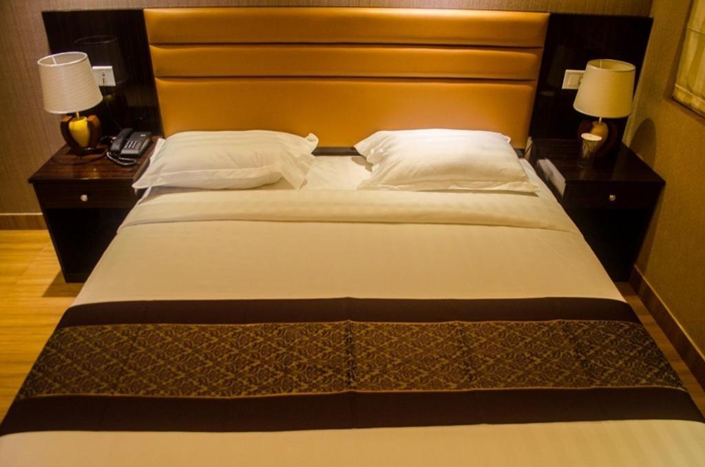 Hotel Comfotel โกลกาตา ภายนอก รูปภาพ