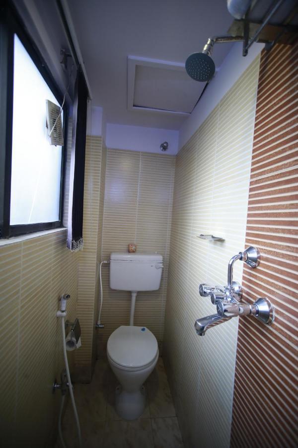 Hotel Comfotel โกลกาตา ภายนอก รูปภาพ