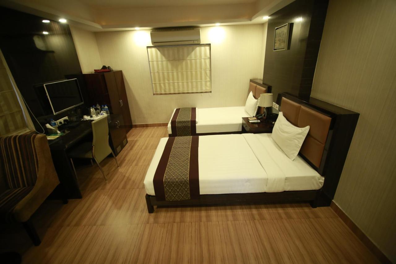 Hotel Comfotel โกลกาตา ภายนอก รูปภาพ