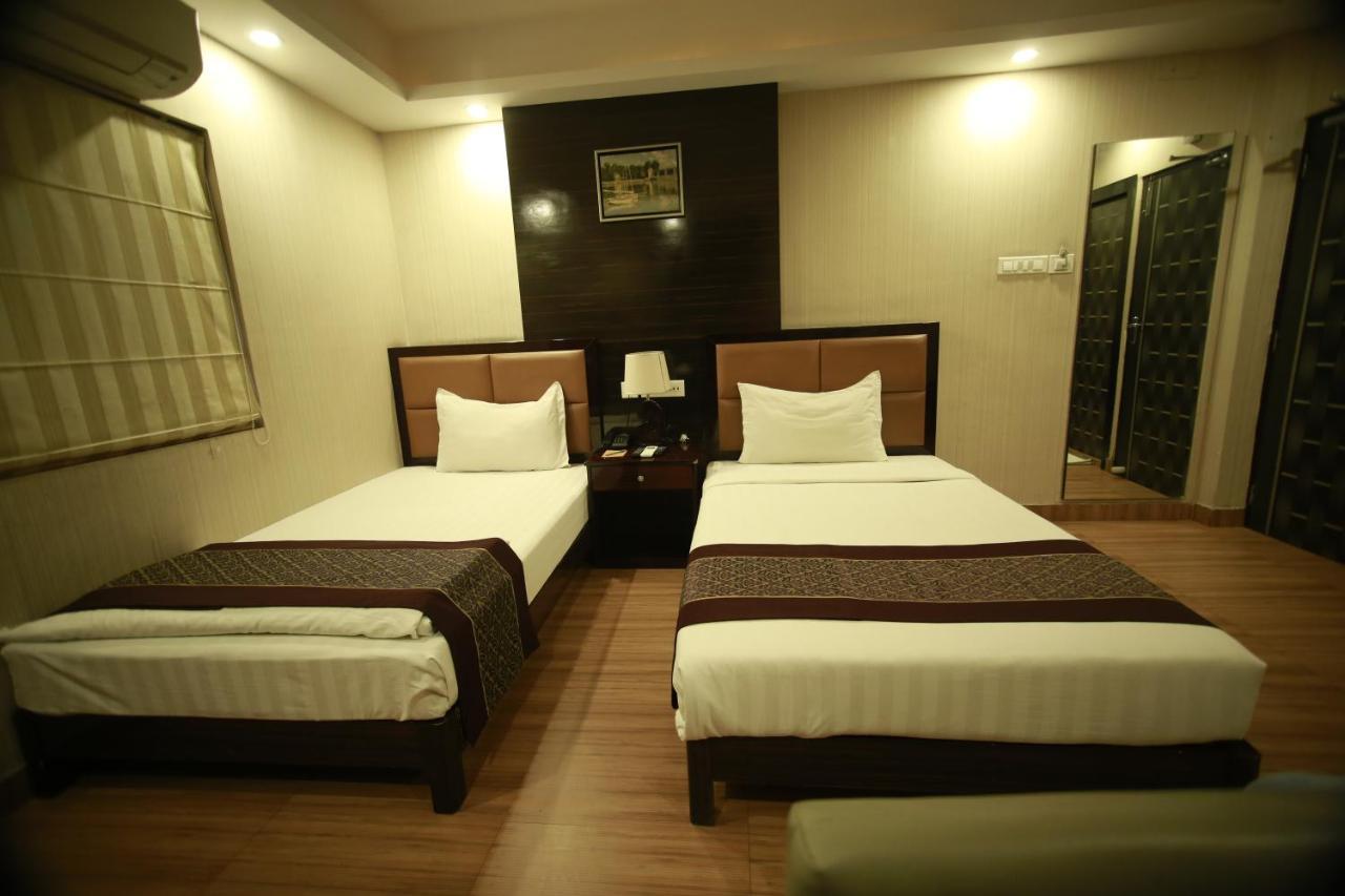 Hotel Comfotel โกลกาตา ภายนอก รูปภาพ