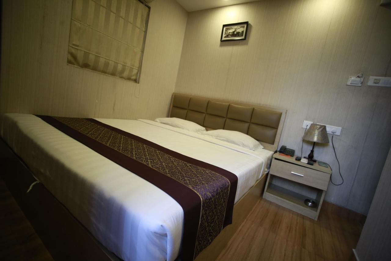 Hotel Comfotel โกลกาตา ภายนอก รูปภาพ