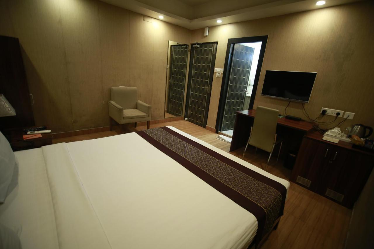 Hotel Comfotel โกลกาตา ภายนอก รูปภาพ